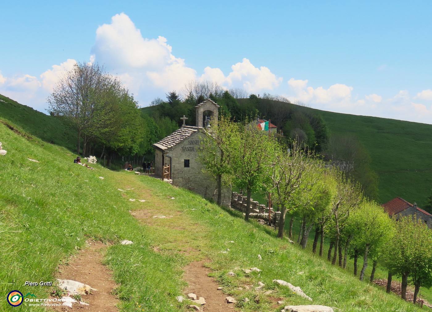 50 Splende il sole meridiano al Santuario della Sacra Famiglia.JPG